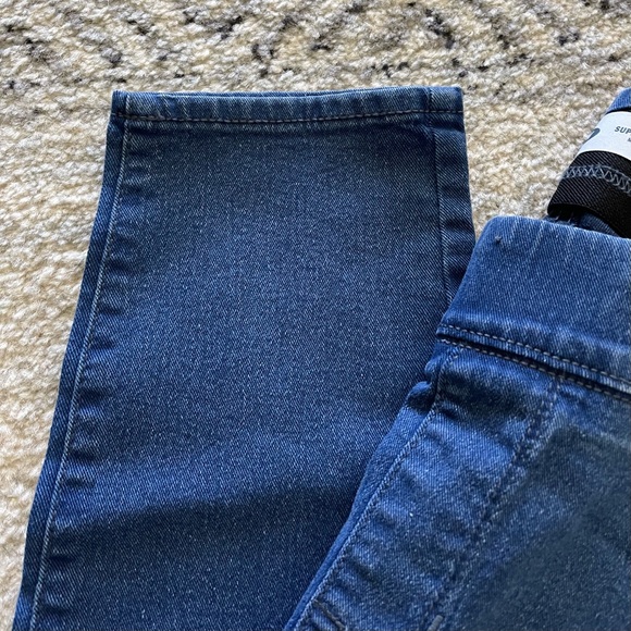 Old Navy Super Skinny Jeggings - Picture 3 of 4